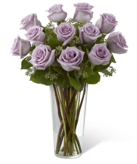 12-36 Lavender Roses in a Glass Vase