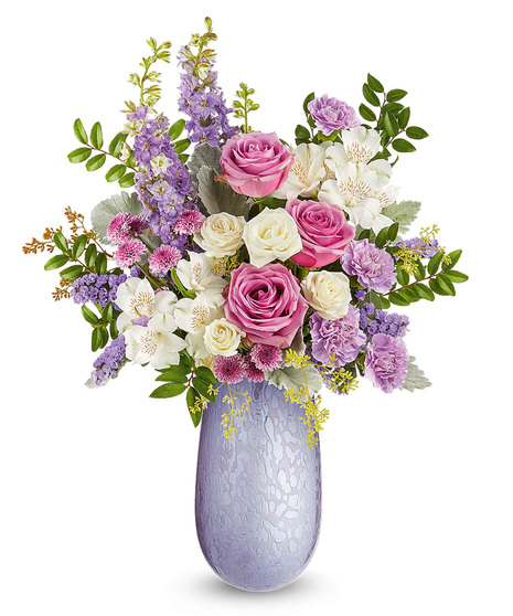Mother's Day arrangement designed in Vivi Keepsake.