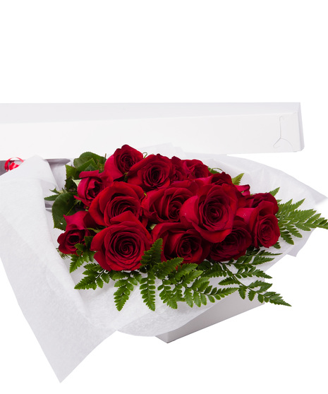 12, 18 or 24 Red Roses in a Gift Box