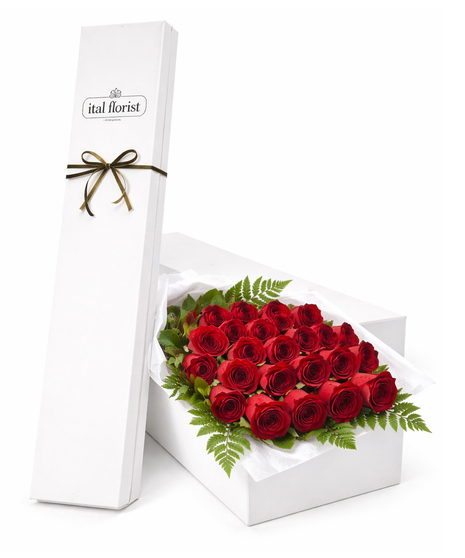 12, 18 or 24 Red Roses in a Gift Box